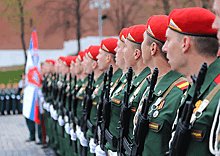 Начальник Главного управления военной полиции  поздравил участников Парада на Красной Площади