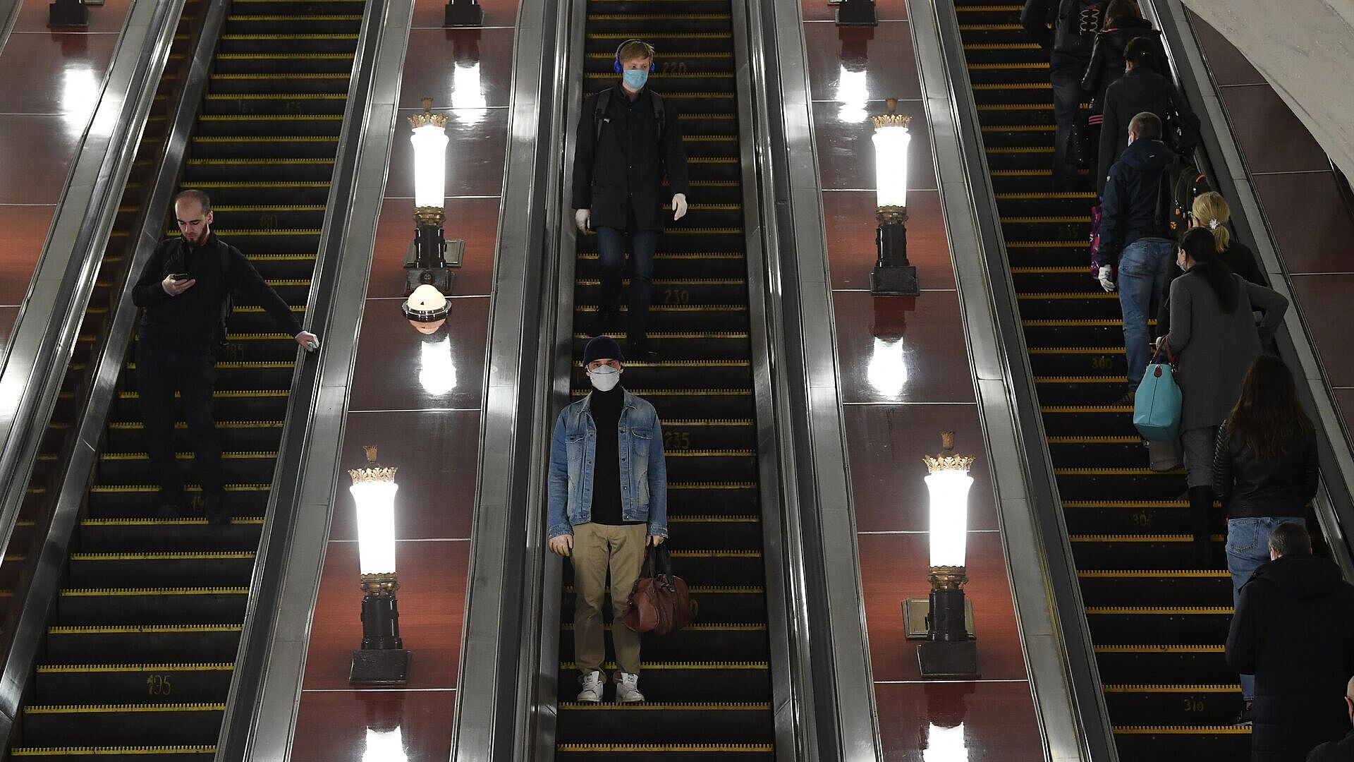 Более 100 эскалаторов отремонтируют в метро Москвы до конца года