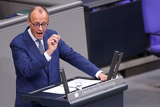 Канцлер ФРГ подал почти 5000 судебных исков против своих же граждан