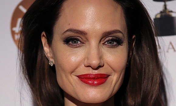Личное фото Джоли впервые появилось в сети