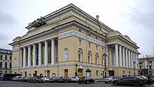 Александринский театр показал премьеру спектакля Валерия Фокина "Швейк. Возвращение"