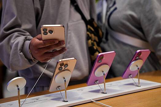 Экран iPhone снова увеличат