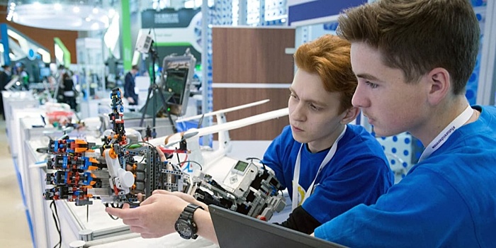 Мастер-класс по робототехнике провели в Рязанском