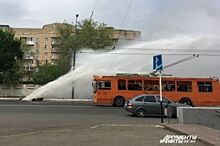 Аварию на трубопроводе с горячей водой в центре Оренбурга планируют устранить 22 мая