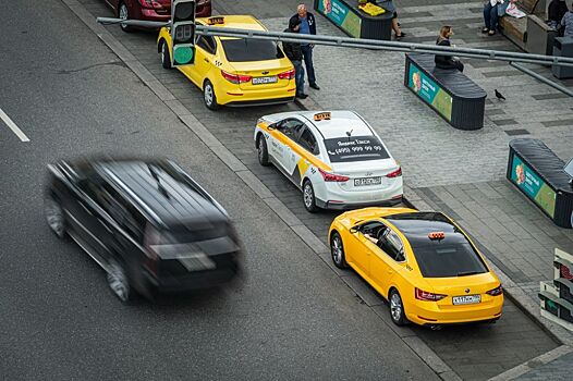 В Гоавтоинспекции зафиксировали значительный рост случаев ДТП с участием автомобилей-такси