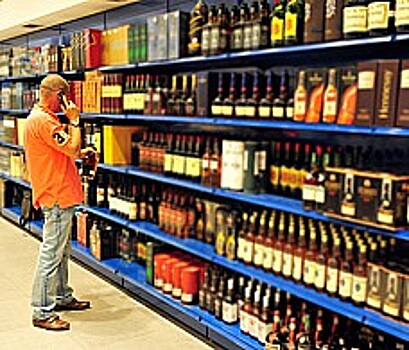 В России за год изъято более 100 тыс. литров опасного алкоголя