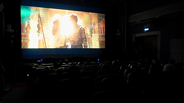 «Думаем о показе фильмов, снятых на Ямале»: в Аксарке с размахом открыли первый кинотеатр