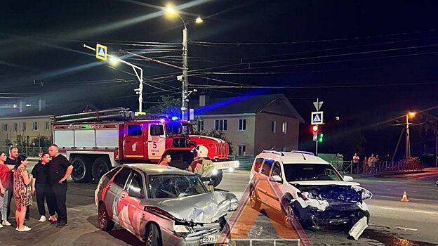 В вечернем ДТП в Терновке пострадали два человека
