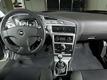 Седан с надежным мотором за 300 тысяч рублей? Есть такой — и это иномарка!