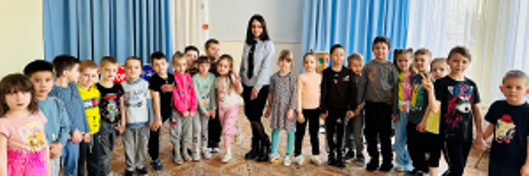 В Ивановской области сотрудники Госавтоинспекции проводят в детских садах мероприятия по безопасности
