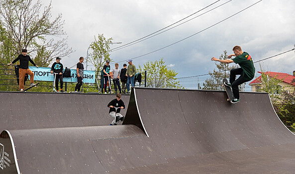 Новая площадка для занятий на скейтах и самокатах появилась во Владивостоке