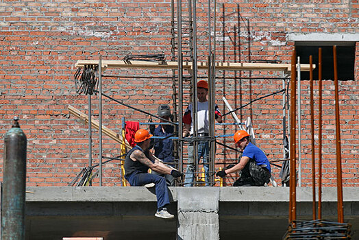 На 50 процентов сократилось число мигрантов на стройках Новосибирска