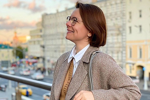 Татьяна Брухунова показала семейные фото: Ваган в кабинете отца и в церкви с Евгением Петросяном