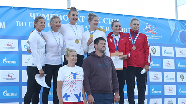 Кира Степанова завоевала два золота на чемпионате России по гребле
