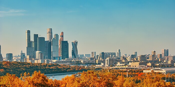 Погода в России: Сибирь и Урал занесло снегом, в Москве аномально тепло