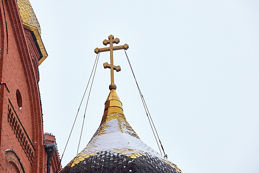 Минюст РФ потребовал ликвидировать фонд православного храма в Сочи за покупку пляжных трусов