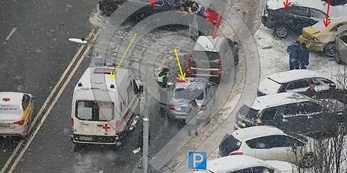 ДТП с участием пяти автомобилей произошло на Дубнинской улице