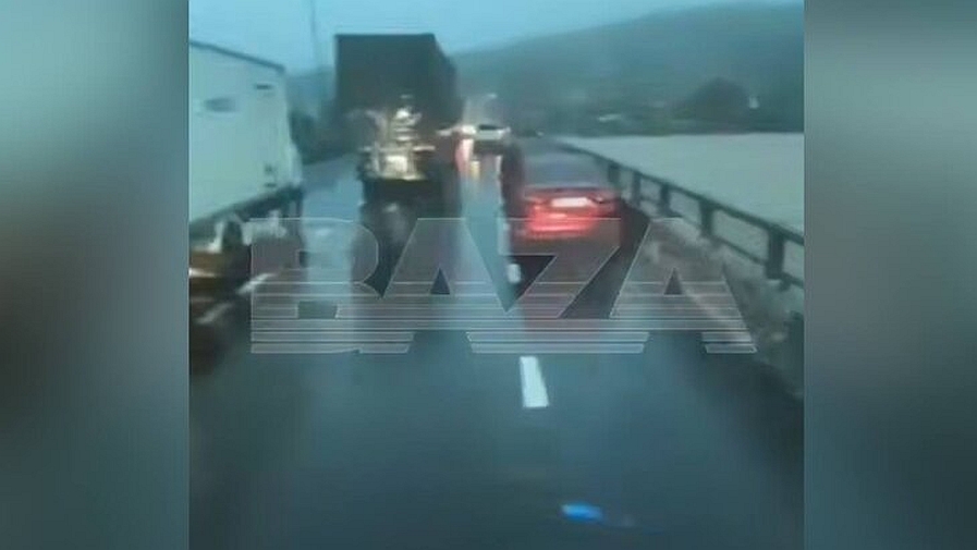 Автобус с российскими туристами эвакуирован с подтопленного моста во Вьетнаме