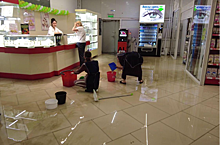 Магазин затопило после ливня в Новосибирске 21 июля