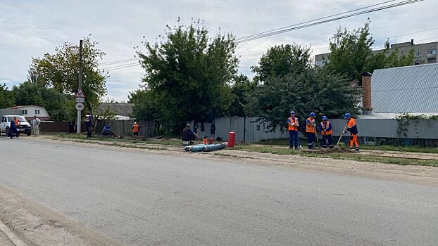 В Саратове продолжают демонтировать старые рельсы для строительства скоростного трамвая