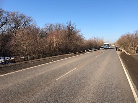 Под Волгоградом иномарка сбила 37-летнего пешехода