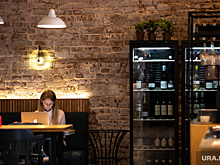 Жители ХМАО недовольны послаблениями для работы ресторанов. «А выпускной родители посетить не могут»