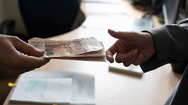 В Москве налоговики начали проверять скрытые доходы неработающих