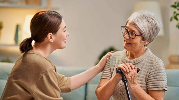 Ученые смогли определить ухудшение работы мозга пожилых по скорости их речи