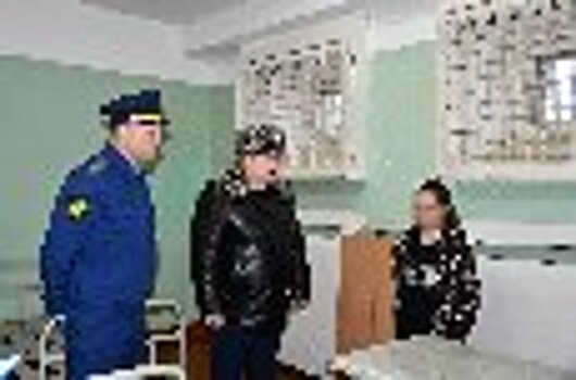 СИЗО-2 и ИЦ-1 г. Великие Луки с плановой проверкой посетили прокурор Псковской области и председатель региональной ОНК