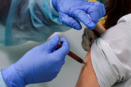 Минздрав зарегистрировал максимальную цену на вакцину "Спутник V"