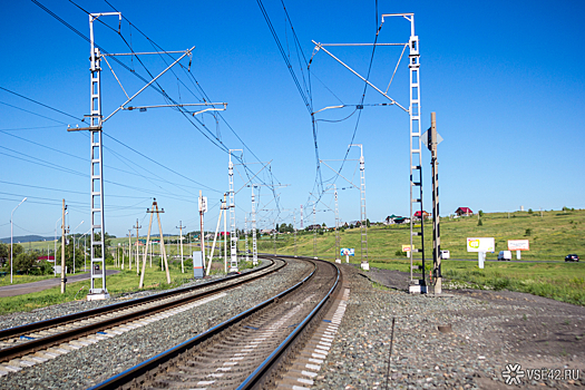 Авария с пассажирским поездом и трактором произошла в Липецкой области