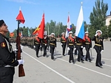 Парад Победы с участием 1,5 тыс. человек и 35 единиц техники и авиации прошел в Дагестане