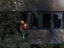 В российском городе загорелся жилой дом после попадания обломков дрона