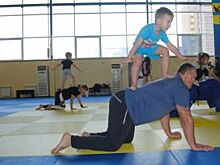 Дети на спине. Центр дзюдо в Оренбурге приглашает на семейную тренировку