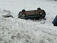 В Можгинском районе молодая девушка-водитель перевернулась на автомобиле