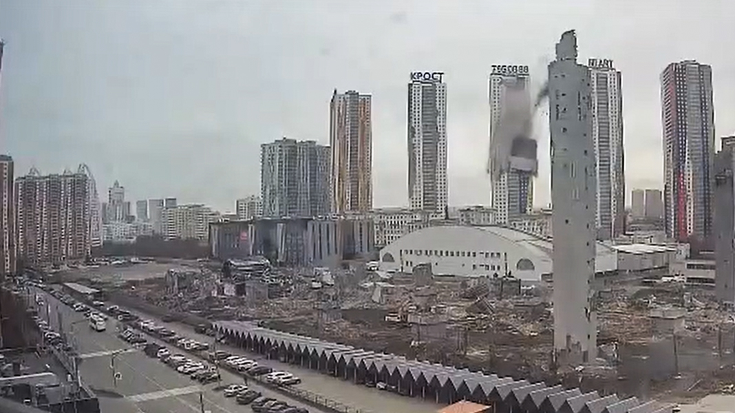 В Красногорске при разборе «СнежКома» произошло обрушение