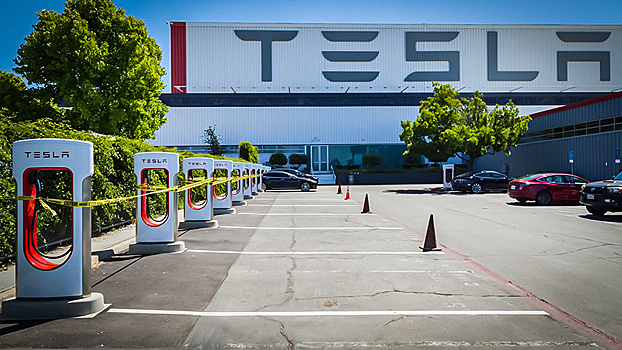 Tesla открыла завод в Калифорнии, несмотря на запрет властей