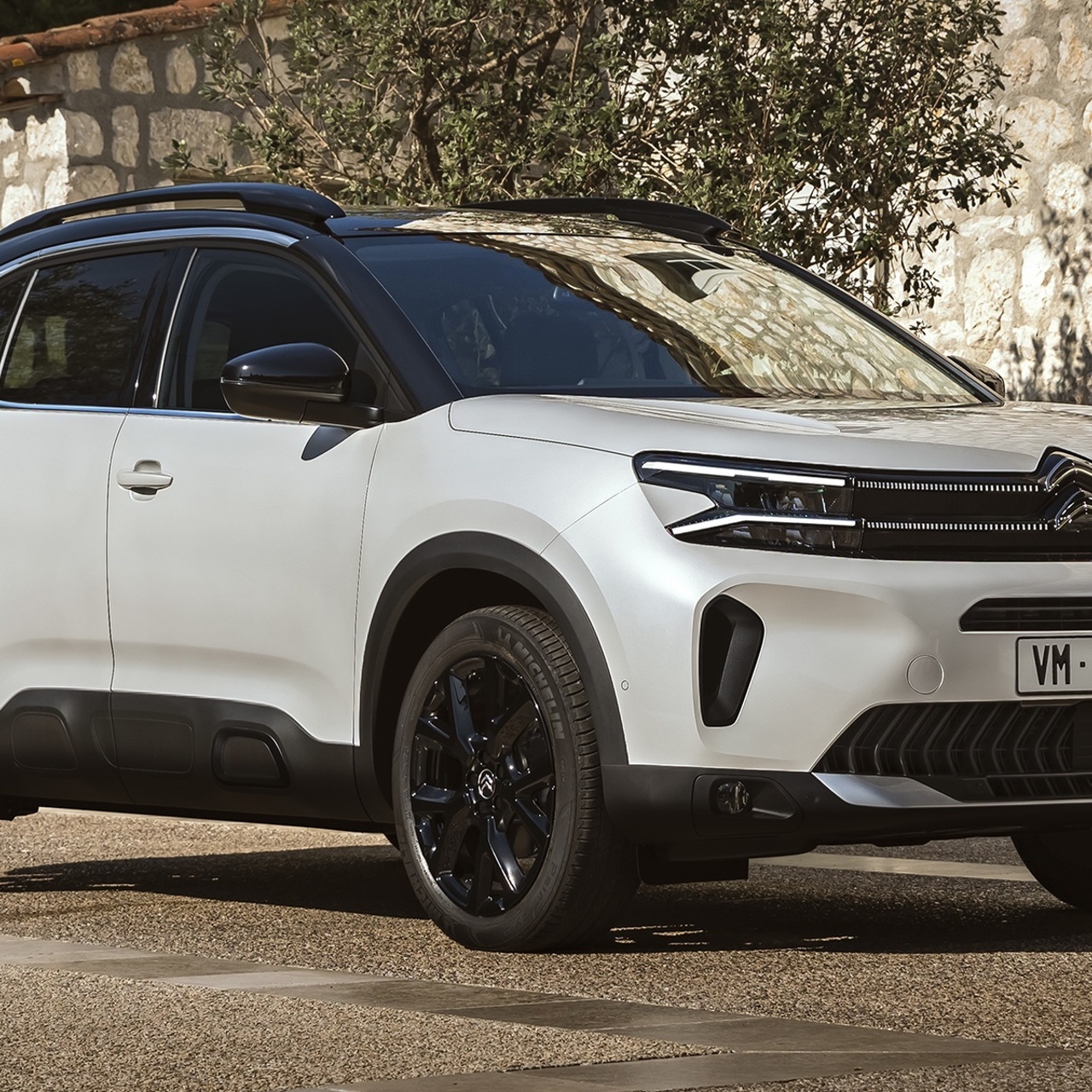 Кроссовер Citroen C5 Aircross стал «мягким» гибридом - Рамблер/авто