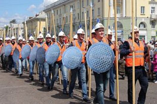 Рекордное количество горожан поучаствовало в праздничном шествии в Ангарске
