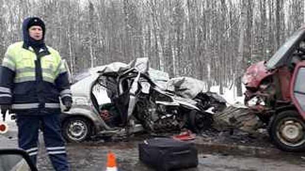 Автомобиль ФСИН, перевозивший заключенных, попал в аварию в Череповецкого районе