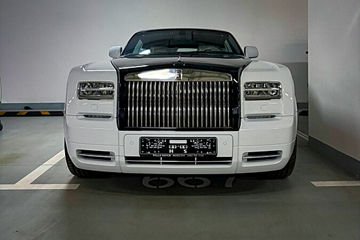 В Москве продают редчайший Rolls-Royce Phantom без пробега. Очень дорого
