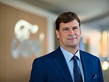 Не патриот: глава Ford признался, что ездит на электроседане от Xiaomi