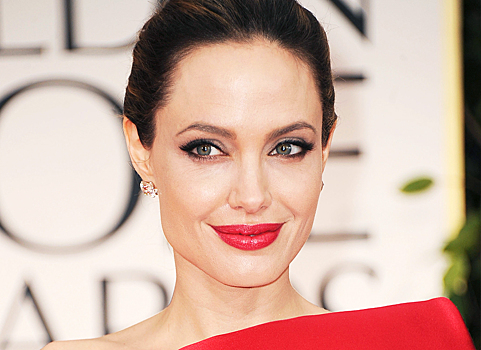 Анджелина Джоли стремительно потеряла вес до 45-ти киллограммов