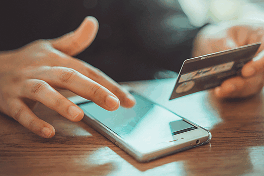 Эксперт Власов предупредил о схемах мошенников на фоне боев в Курской области