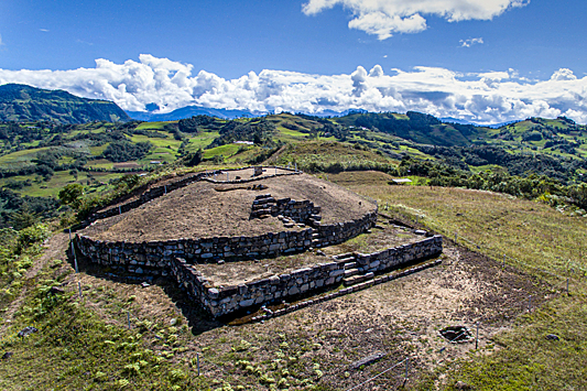 В Перу археологи нашли гробницу возрастом в 3000 лет