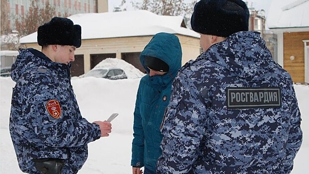 Пьяный кировчанин выломал дверь закрытого питейного заведения