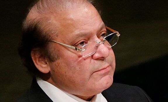 Верховный суд Пакистана отстранил от власти премьера