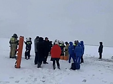 Учебный самолет упал в Орске, три человека погибли