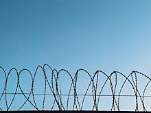 Пожилого охранника приговорили к 5,5 года "строгача" за спасение детей от дебошира