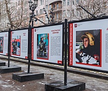 Фотографии столичных огнеборцев появились на фотовыставке на Тверском бульваре